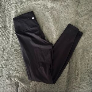 Lululemon Wunder Train Tight 28”